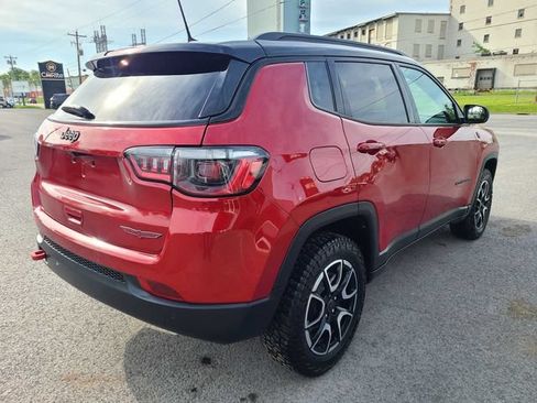 Used 2025 Jeep Compass Trailhawk AWD/4WD image 7