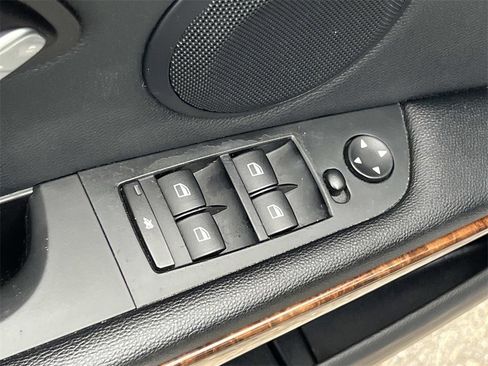 Used 2010 BMW 335i xDrive Sedan image 13