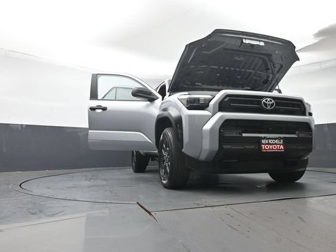 Certified 2026 Toyota 4Runner SR5 AWD/4WD image 49