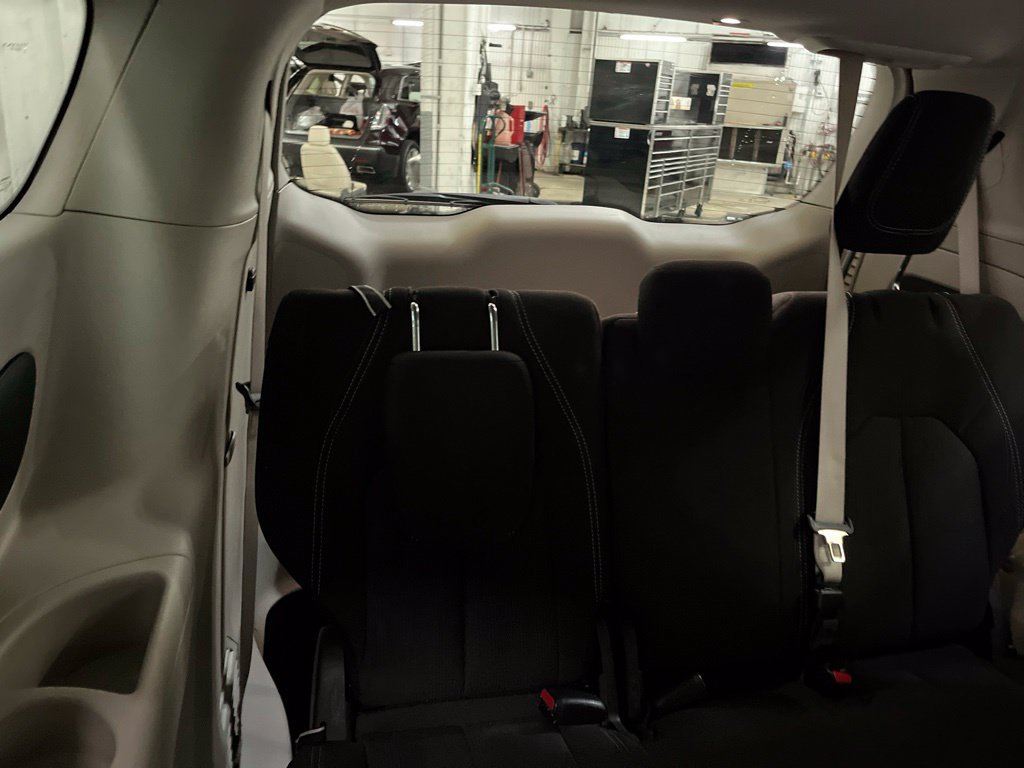 Used 2023 Chrysler Voyager LX FWD image 31