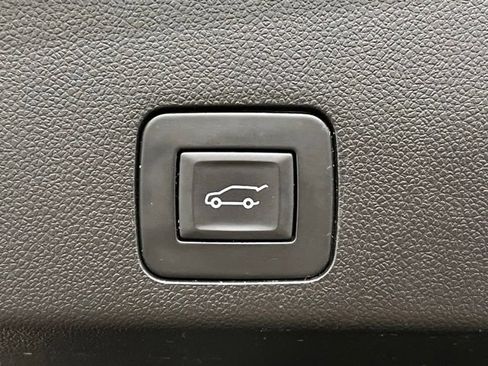 Used 2023 Buick Encore GX Select w/ Sport Touring Package AWD/4WD image 12