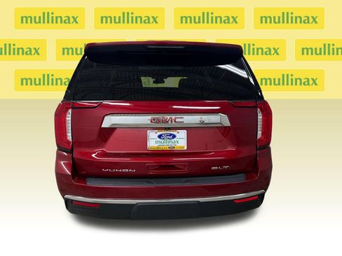 Used 2023 GMC Yukon SLT w/ SLT Premium Package RWD image 7