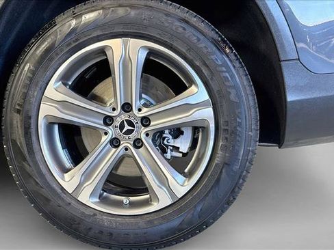 Used 2022 Mercedes-Benz GLC 300 4MATIC image 29