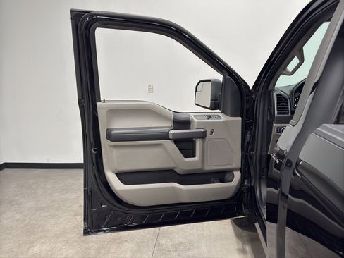 Certified 2019 Ford F150 XLT w/ Equipment Group 301A Mid image 10