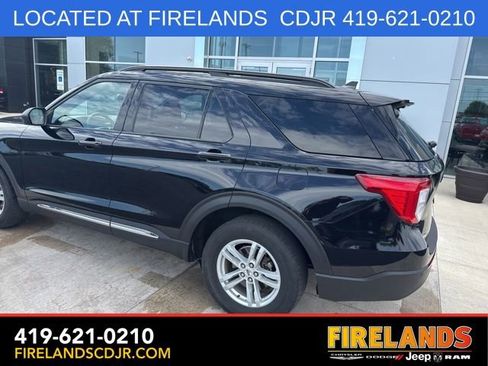 Used 2023 Ford Explorer XLT w/ Equipment Group 202A AWD/4WD image 9