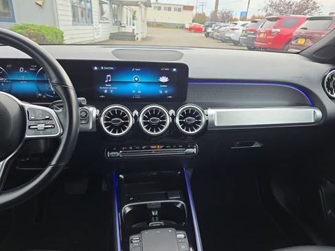 Used 2023 Mercedes-Benz GLB 250 4MATIC image 22