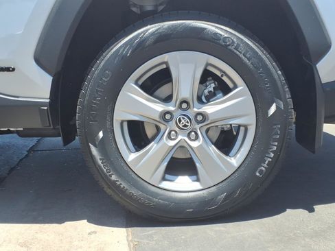 Certified 2024 Toyota RAV4 LE AWD/4WD image 9
