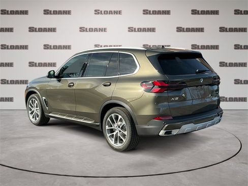 New 2026 BMW X5 xDrive40i w/ Climate Comfort Package image 3