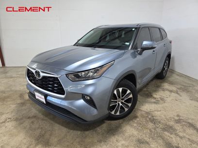 Used 2020 Toyota Highlander XLE w/ Protection Package #3