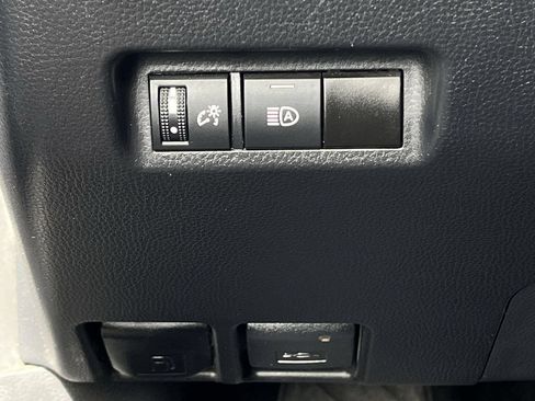 Used 2024 Toyota RAV4 XLE FWD image 20