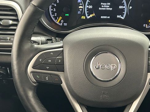 Used 2020 Jeep Grand Cherokee Limited w/ Luxury Group II image 11