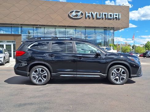 Used 2023 Subaru Ascent Limited w/ Technology Package AWD/4WD image 2