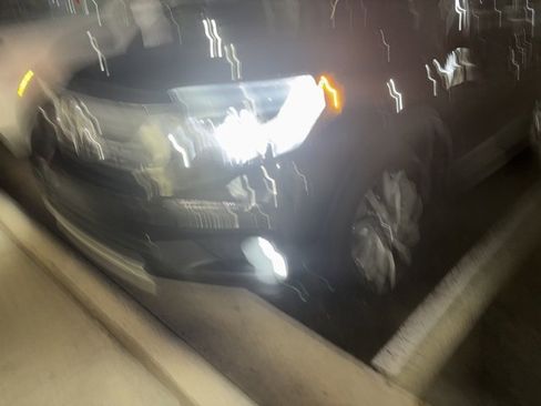 Used 2022 Honda Pilot EX-L image 4