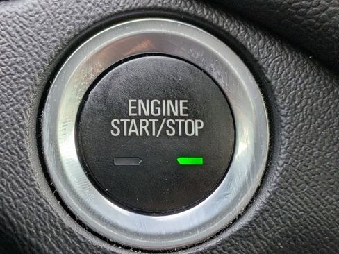 Used 2021 Chevrolet Equinox LT image 29