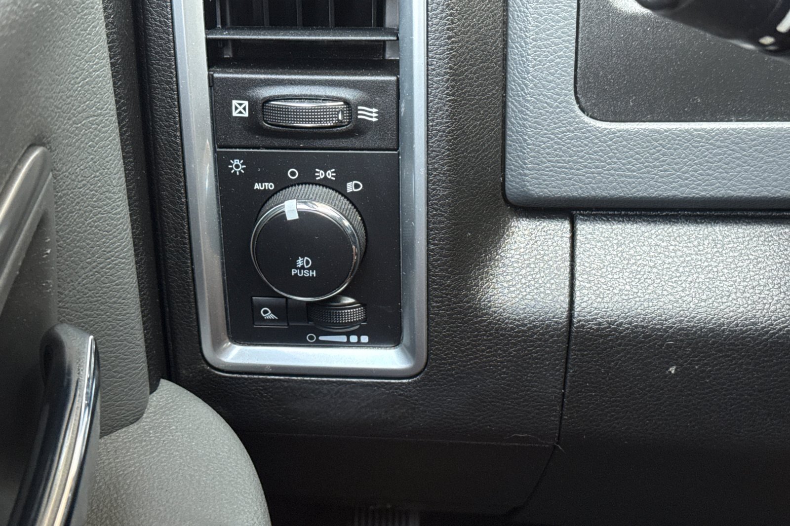 Used 2018 RAM 2500 Big Horn AWD/4WD image 38