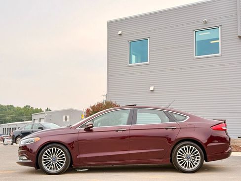 Used 2018 Ford Fusion Titanium FWD image 11