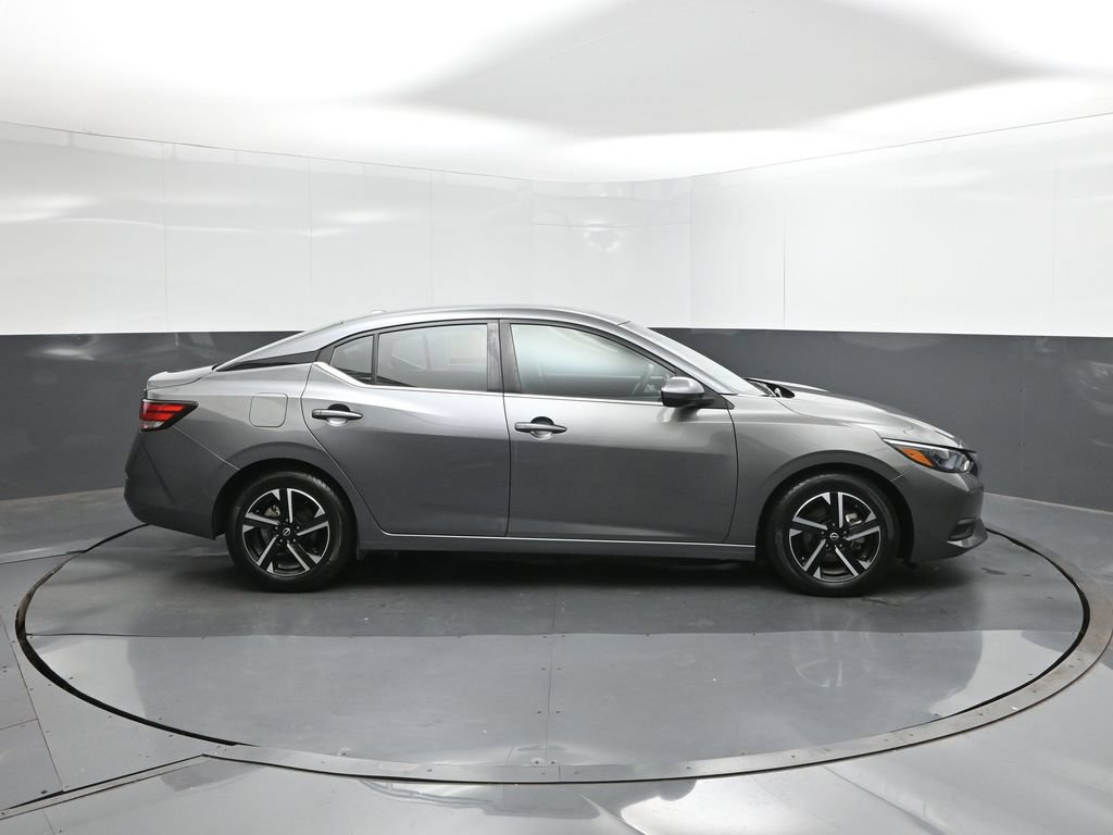 Used 2024 Nissan Sentra SV FWD image 15