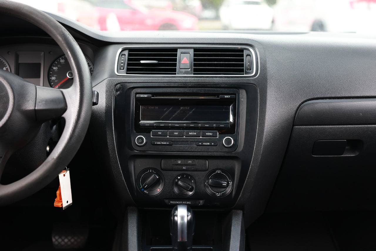 Used 2012 Volkswagen Jetta S FWD image 30