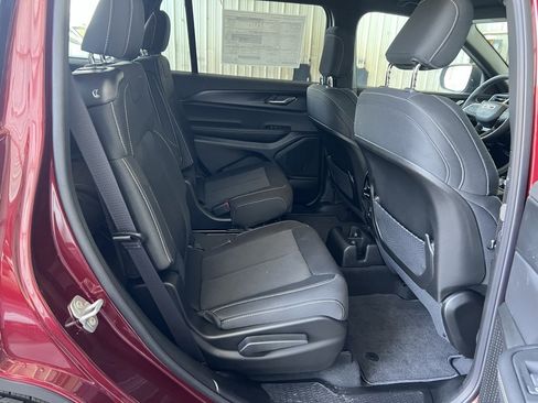 New 2025 Jeep Grand Cherokee L Laredo w/ Luxury Tech Group I image 23