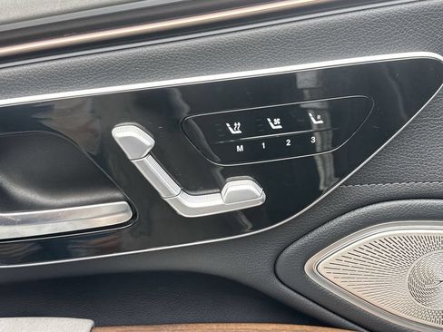 Used 2023 Mercedes-Benz EQS 580 4MATIC Sedan image 14