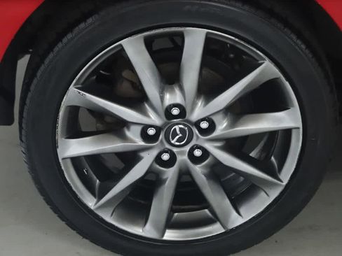 Used 2018 MAZDA MAZDA3 Touring FWD image 12