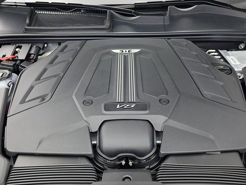 New 2025 Bentley Bentayga image 27