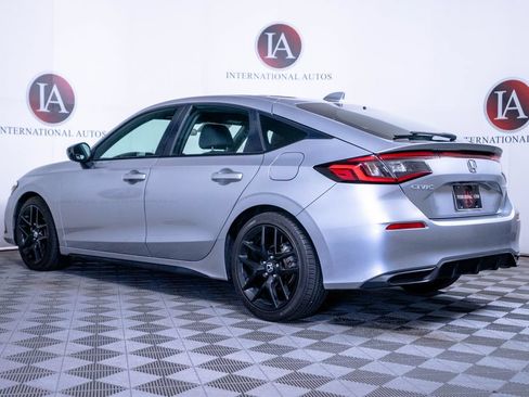 Used 2024 Honda Civic Sport image 8
