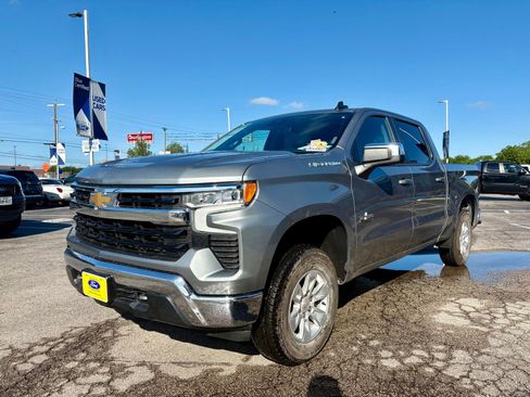 Used 2024 Chevrolet Silverado 1500 LT RWD image 7