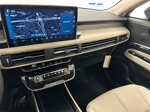 New 2026 Lincoln Corsair Premiere image 26