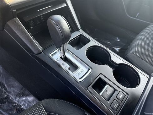 Used 2017 Subaru Outback 2.5i Premium image 19