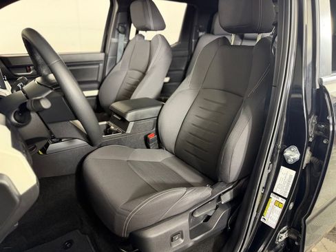 Used 2024 Toyota Tacoma TRD Off-Road image 31