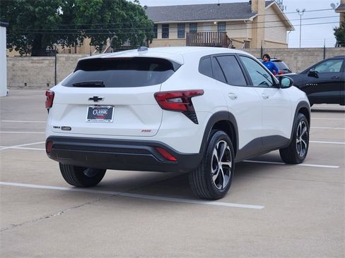 Used 2024 Chevrolet Trax RS FWD image 14