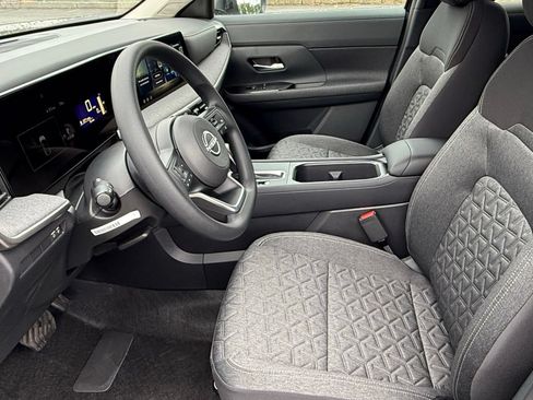 New 2026 Nissan Kicks SV w/ Cold Weather Package FWD image 12