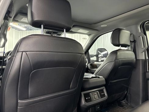 Used 2024 Ford F250 Lariat w/ Lariat Ultimate Package AWD/4WD image 18