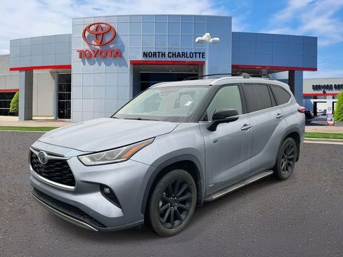 Used 2023 Toyota Highlander Platinum image 6