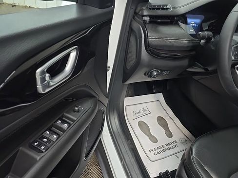 Used 2023 Jeep Compass Altitude image 27