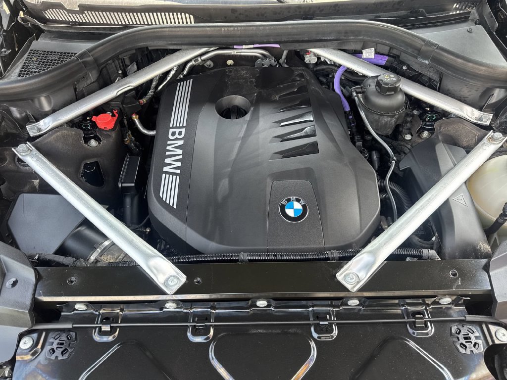 Certified 2025 BMW X7 xDrive40i AWD/4WD image 24