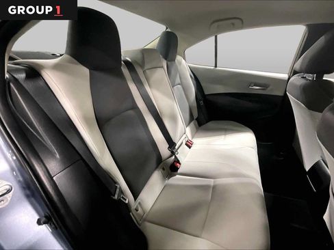 Used 2021 Toyota Corolla LE FWD image 20