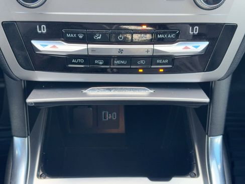 Used 2020 Ford Explorer XLT w/ Equipment Group 202A image 25