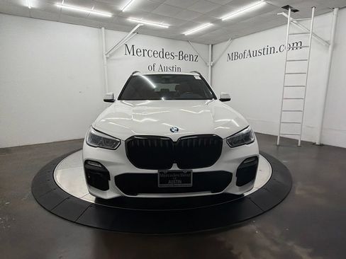 Used 2021 BMW X5 M50i w/ Executive Package AWD/4WD image 2