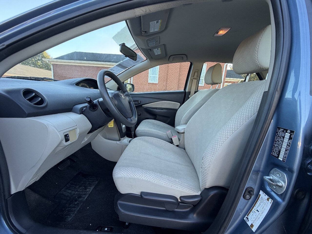 Used 2008 Toyota Yaris Sedan w/ Convenience Pkg FWD image 12
