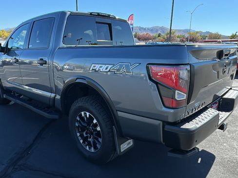 Used 2021 Nissan Titan PRO-4X w/ Pro-4x Convenience Package image 5