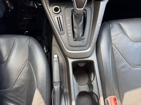 Used 2016 Ford Focus SE w/ Equipment Group 201A FWD image 23