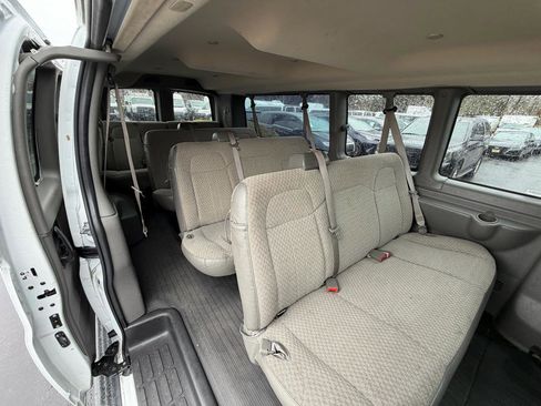 Used 2023 Chevrolet Express 3500 LS image 29