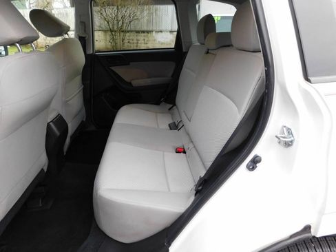 Used 2016 Subaru Forester 2.5i Premium w/ All-Weather Package image 6