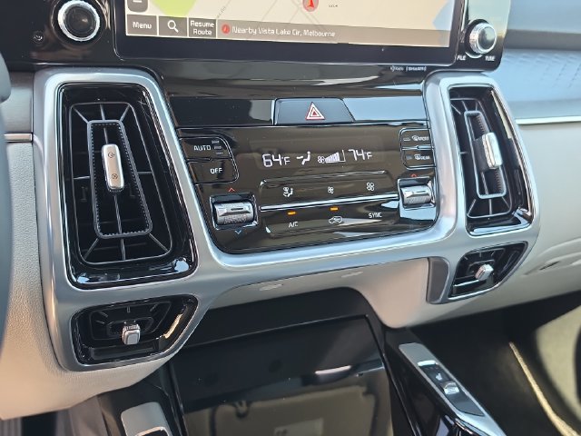 Certified 2023 Kia Sorento SX FWD image 28