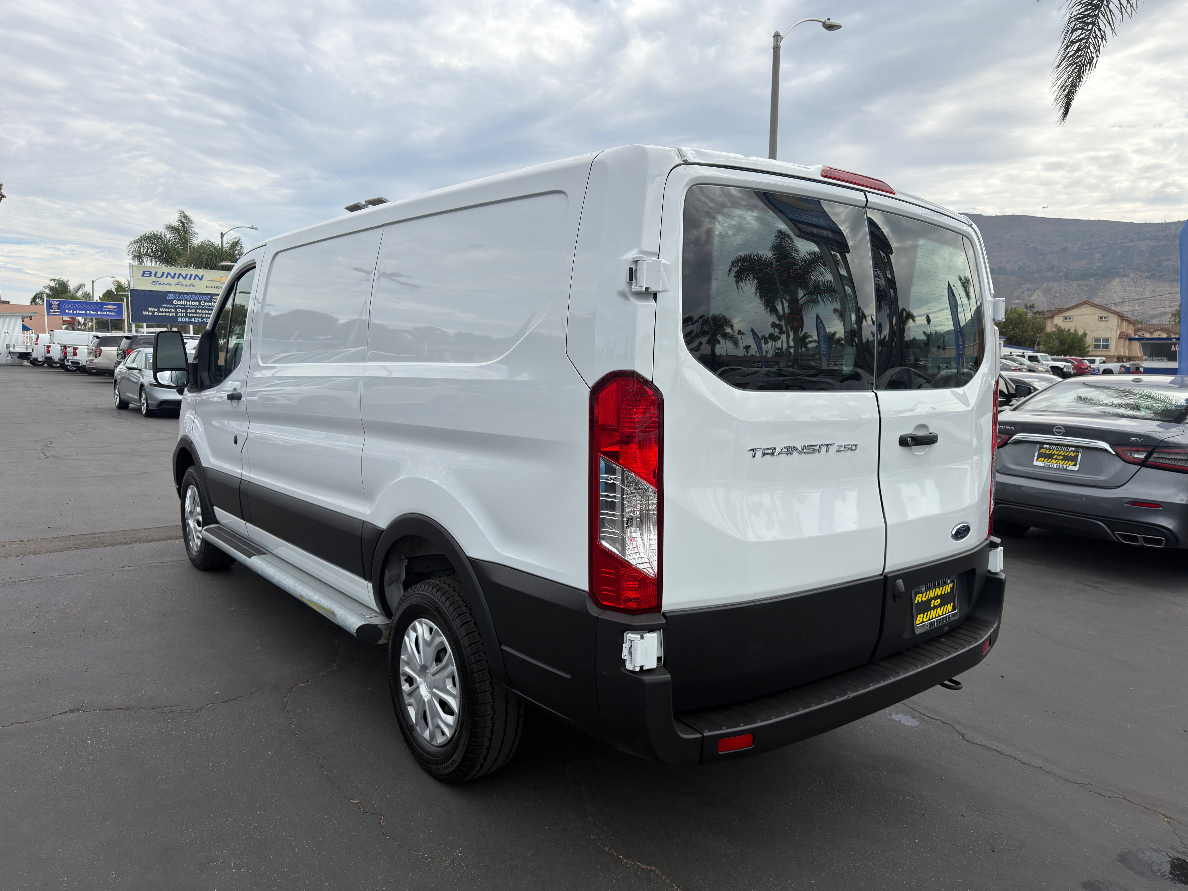Used 2025 Ford Transit 250 Low Roof w/ Exterior Upgrade Package RWD image 6