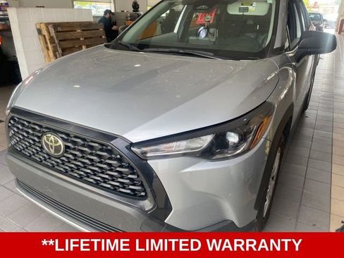 Used 2023 Toyota Corolla Cross L FWD image 3