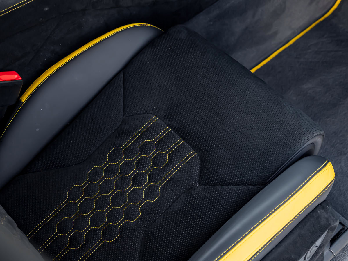 Used 2024 Lamborghini Urus Performante AWD/4WD image 40