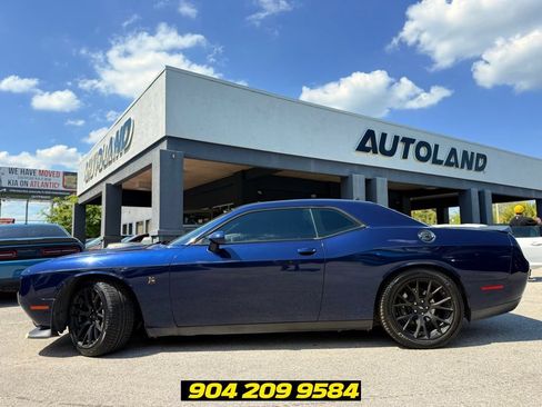 Used 2017 Dodge Challenger R/T Scat Pack RWD image 6